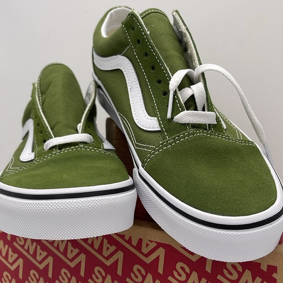 Vans Men’s Old Skool Color Theory Pesto
VN000CT8CIB
Sneakerss - Picture 7 of 16